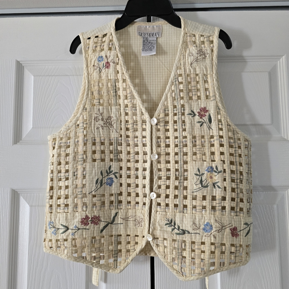 Casey & Max Women's Cotton Vintage Button Front Cream Floral Embroidery Vest